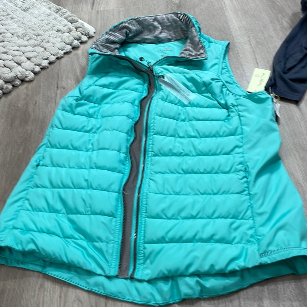 WOMENS NWT MINT GREEN VEST LARGE